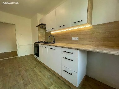 Pronájem bytu 2+1 53 m² Jablunkovská, Třinec - Lyžbice