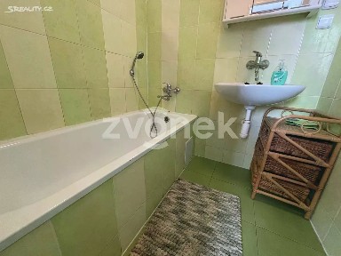 Pronájem bytu 2+1 58 m² 2. května, Zlín
