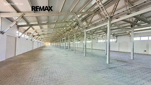 Pronájem skladového prostoru 3690 m² Dolní Chvatliny - Horní Chvatliny
