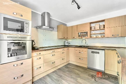 Prodej rodinného domu 156 m², pozemek 788 m²