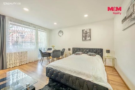 Prodej bytu 1+kk 26 m² Všehlušická, Slaný