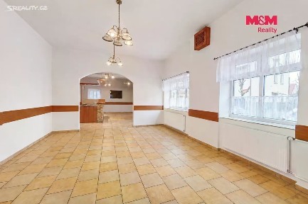 Pronájem obchodního prostoru 88 m²