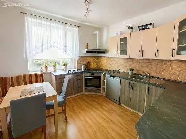 Prodej bytu 3+1 78 m² Benešov u Semil