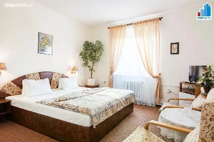 Pronájem bytu pokoje 40 m² Zborovy
