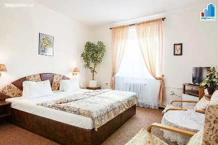 Pronájem bytu pokoje 40 m²