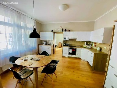 Pronájem bytu 2+1 70 m² Luční, Mariánské Lázně