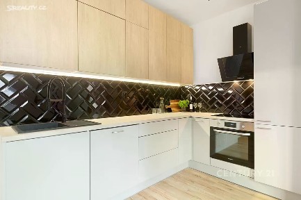 Pronájem bytu 3+kk 78 m² Korunní, Ostrava - Mariánské Hory