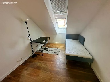 Pronájem bytu pokoje 13 m² Mikuláše z Husi, Praha - Nusle