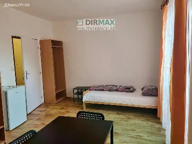 Pronájem bytu pokoje 15 m² Zahradní, Plzeň - Východní Předměstí