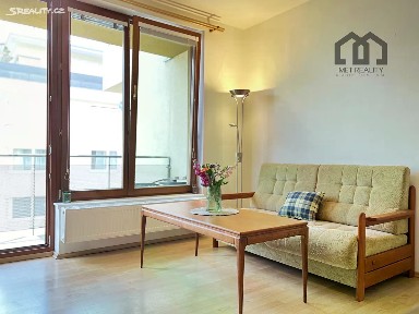 Prodej bytu 2+kk 51 m² Lékařská, Praha