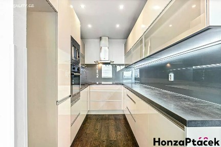 Prodej bytu 3+kk 66 m² Nechvílova, Praha - Chodov