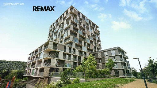 Prodej bytu 2+kk 61 m² Mezi Vodami, Praha - Modřany