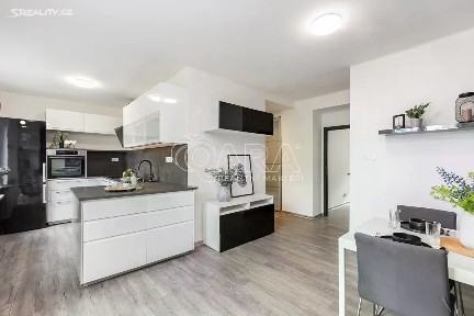 Prodej bytu 4+kk 88 m² Elišky Přemyslovny, Praha - Zbraslav
