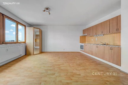 Pronájem bytu 1+kk 34 m² Sluneční náměstí, Praha - Stodůlky