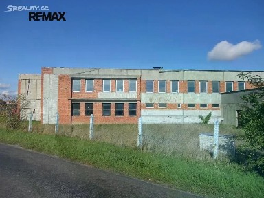 Prodej obchodního prostoru 1600 m²
