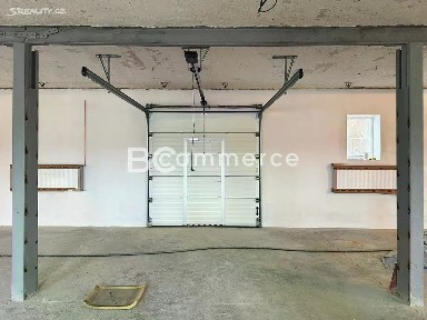 Pronájem skladového prostoru 292 m²