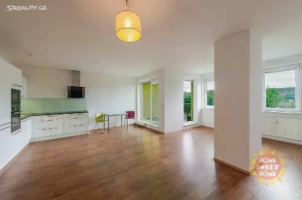 Prodej bytu 1+kk 54 m² Vorařská, Praha - Modřany
