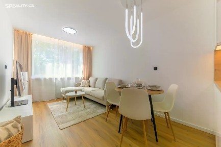 Prodej bytu 4+kk 65 m² Křejpského, Praha - Chodov