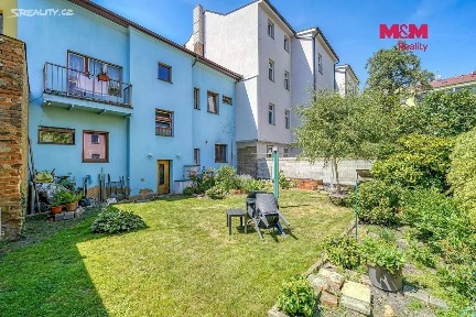 Prodej rodinného domu 343 m², pozemek 268 m²
