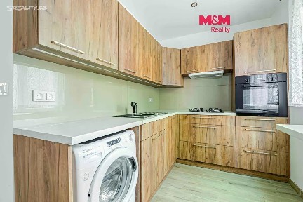 Prodej bytu 3+1 72 m² Na Kopci, Karviná - Mizerov