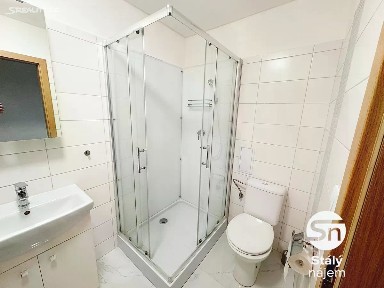 Pronájem bytu 1+kk 31 m² Obecní, Chyňava