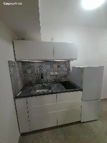 Pronájem bytu 1+kk 33 m² Veletržní, Praha - Holešovice