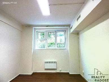 Pronájem bytu 1+1 35 m² Užocká, Praha - Vršovice