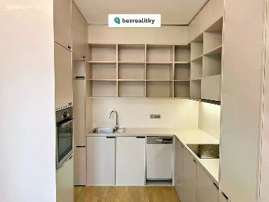 Prodej bytu 3+kk 87 m² Husova, Jihlava