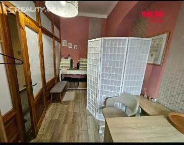 Pronájem obchodního prostoru 12 m²