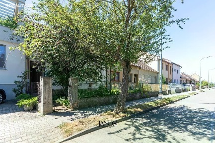 Prodej rodinného domu 81 m², pozemek 212 m²