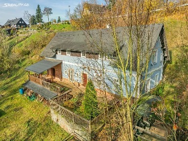 Prodej rodinného domu 142 m², pozemek 3070 m²