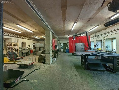 Prodej skladového prostoru 1300 m²