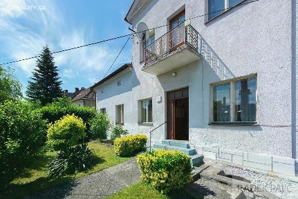 Dobrovice, Mladá Boleslav, Palackého náměstí