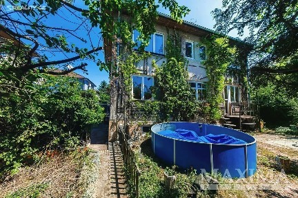 Prodej rodinného domu 180 m², pozemek 566 m²