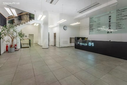 Pronájem kanceláře 215 m² Na okraji, Praha - Praha 6