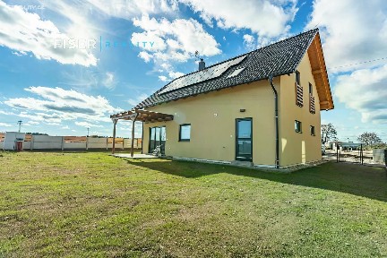 Prodej rodinného domu 169 m², pozemek 426 m²
