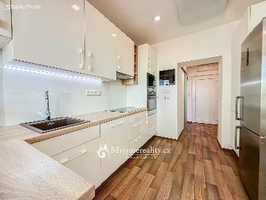 Pronájem bytu 2+kk 40 m² Jugoslávská, Znojmo