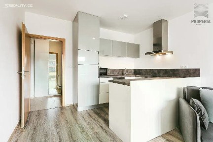 Prodej bytu 1+kk 31 m² Pod Oborou, Slavkov u Brna