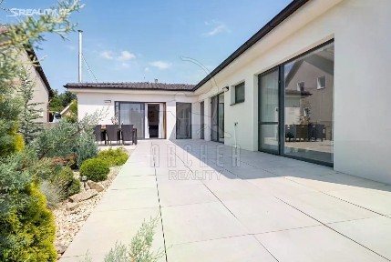 Prodej rodinného domu 174 m², pozemek 799 m²