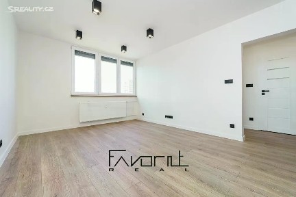 Prodej bytu 2+kk 40 m² U Dvoru, Ostrava - Mariánské Hory