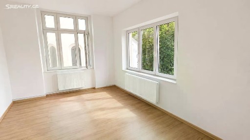 Komenského náměstí, Semily