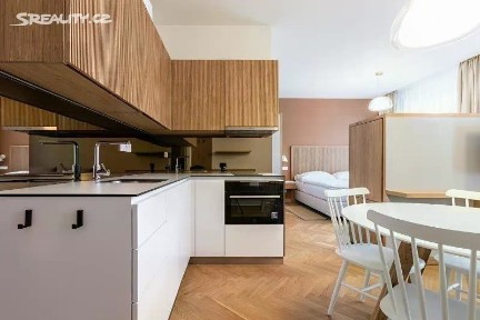 Pronájem bytu 1+kk 38 m²