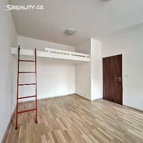 Pronájem bytu 1+kk 33 m² Černokostelecká, Praha - Strašnice