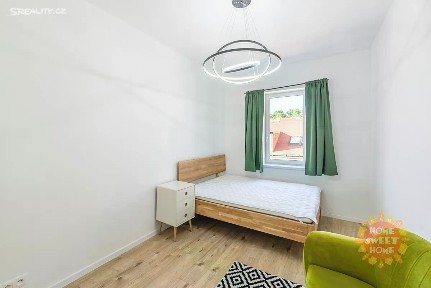 Pronájem bytu 1+1 30 m² Roháčova, Praha - Žižkov