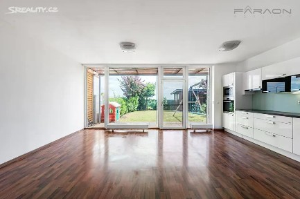 Prodej rodinného domu 175 m², pozemek 291 m² Kosí, Praha - Březiněves