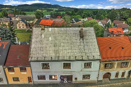 Prodej rodinného domu 220 m², pozemek 619 m²