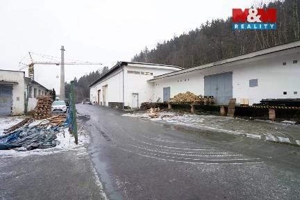 Prodej výrobní haly, prostoru 1904 m²