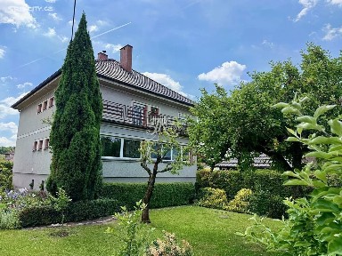 Prodej rodinného domu 300 m², pozemek 1252 m²