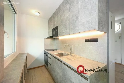 Pronájem bytu 1+kk 36 m² V zápolí, Praha - Michle