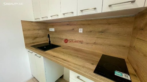 Pronájem bytu 1+kk 17 m² Hořice